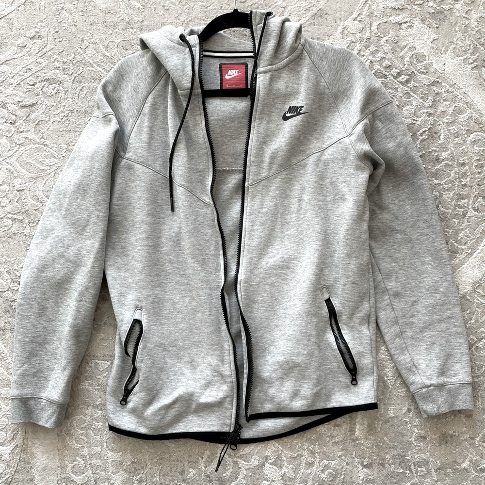 Hooded Gray Men’s Nike Jacket